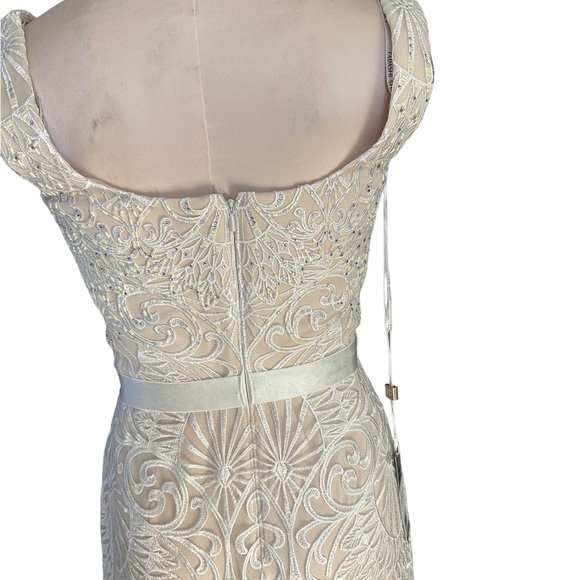 TADASHI SHOJI bridal ivory dress NWT size 4. Absolutely gorgeous. - Picture 8 of 16